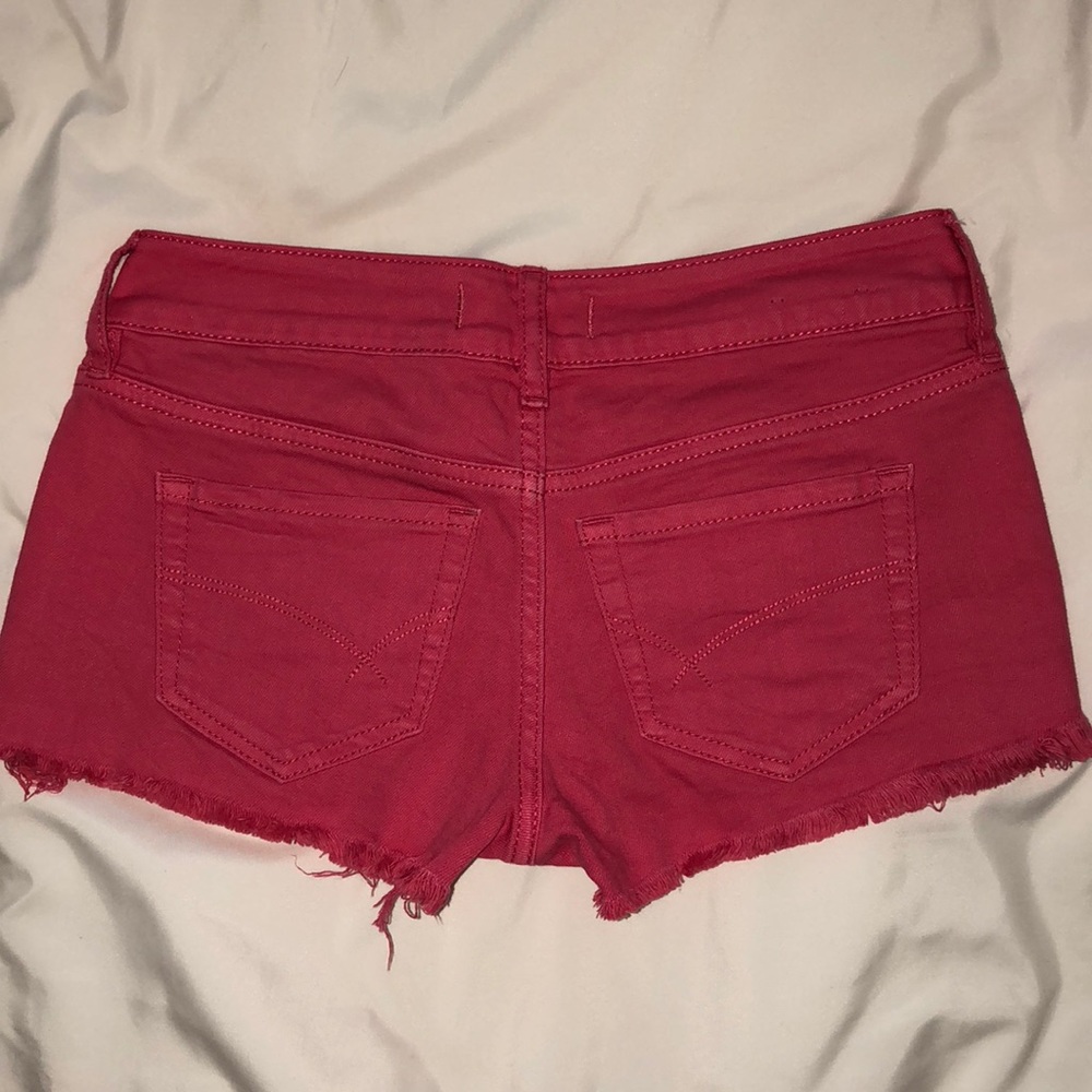 Shorts - Picture 3 of 3